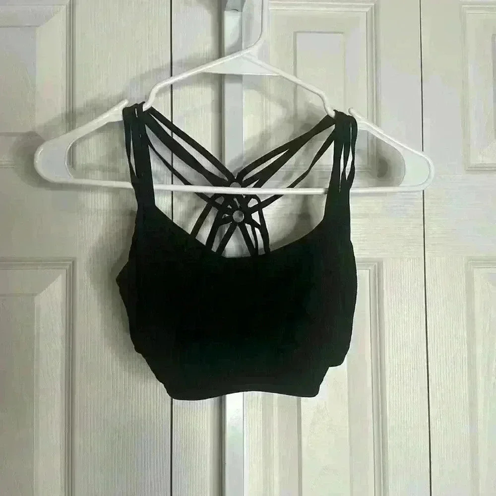Intimately Free People Set Of Two NWOT